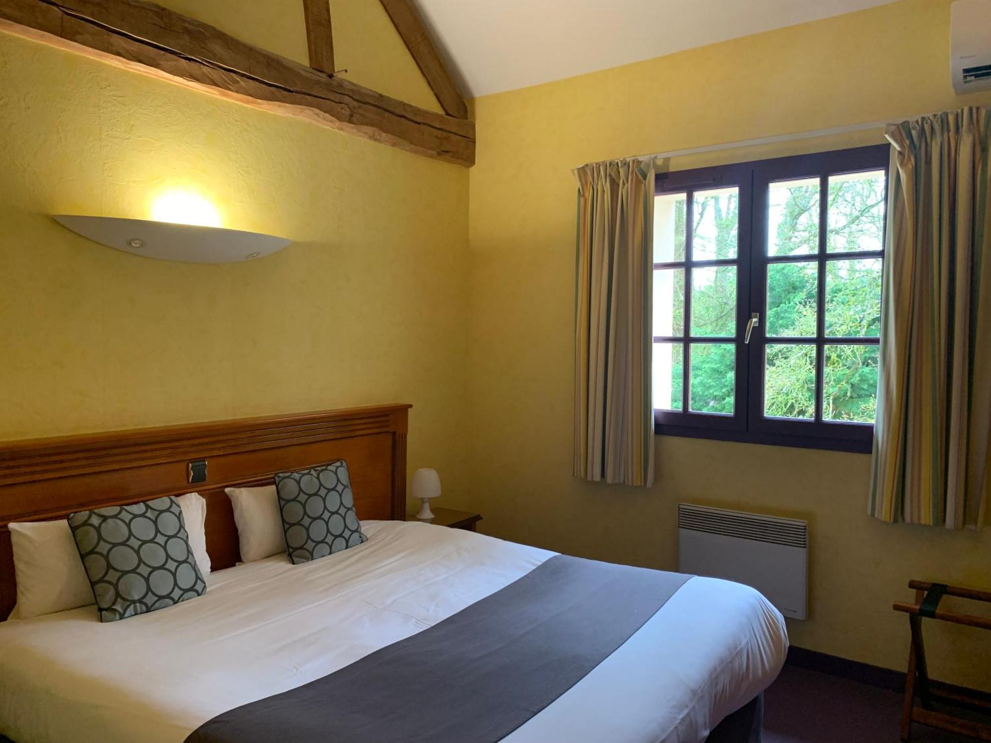 Logis Hotel Restaurant Le Moulin De La Coudre Venoy Luaran gambar