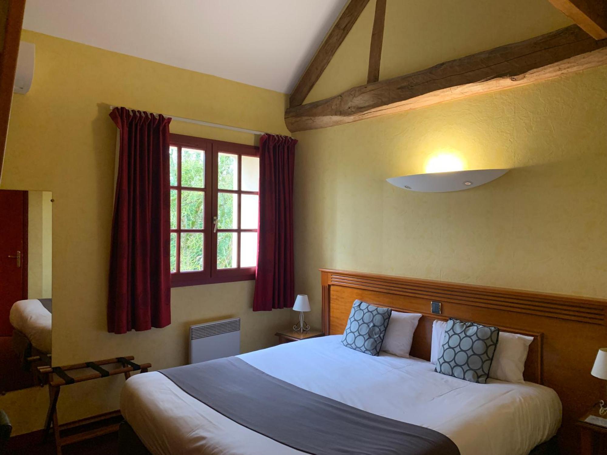 Logis Hotel Restaurant Le Moulin De La Coudre Venoy Luaran gambar